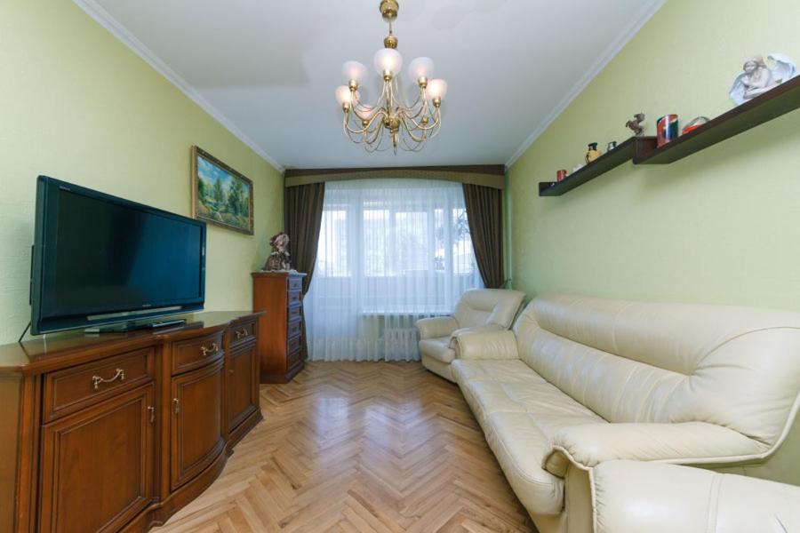 Apartment near Ploschady Lyva Tolstogo Kiew Exterior foto